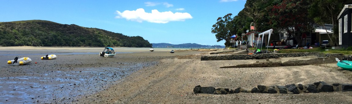 Sandspit, the campground with funny art