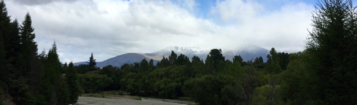 Gold panning in Arrowtown and the Arrow River